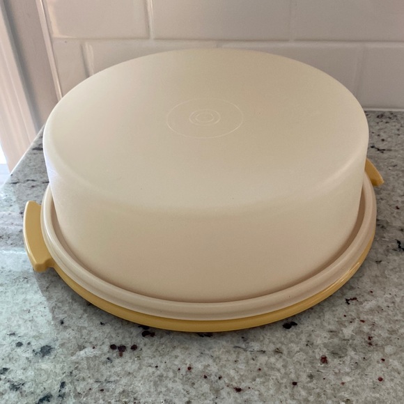 Tupperware Kitchen Vintage Tupperware Harvest Gold Covered Cake